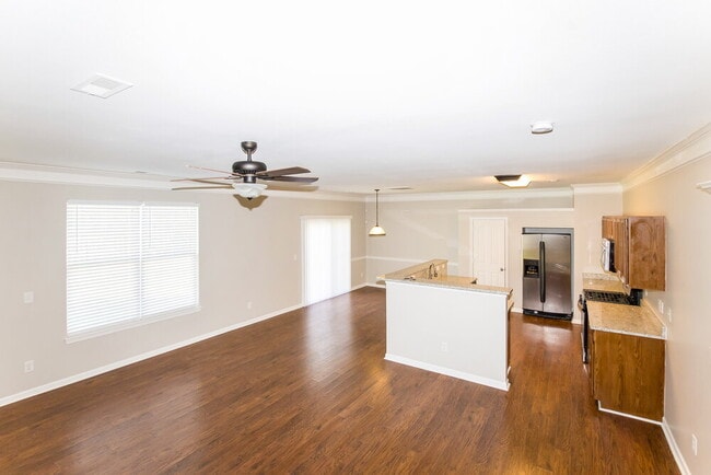 Photo - 6694 Sequoia Hills Dr