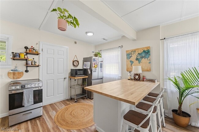 Photo - 220 Morton Rd