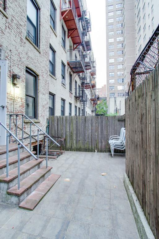 Photo - 336 E 18th St Unit A3