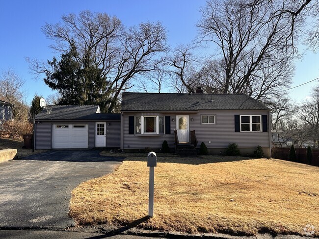 Building Photo - 42 Newport Ave Rental