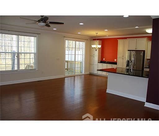 Photo - 204 Downey Ln