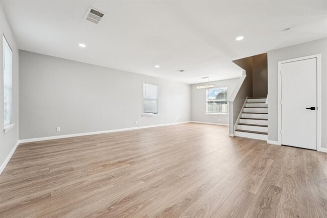 Photo - 429 Atlantis