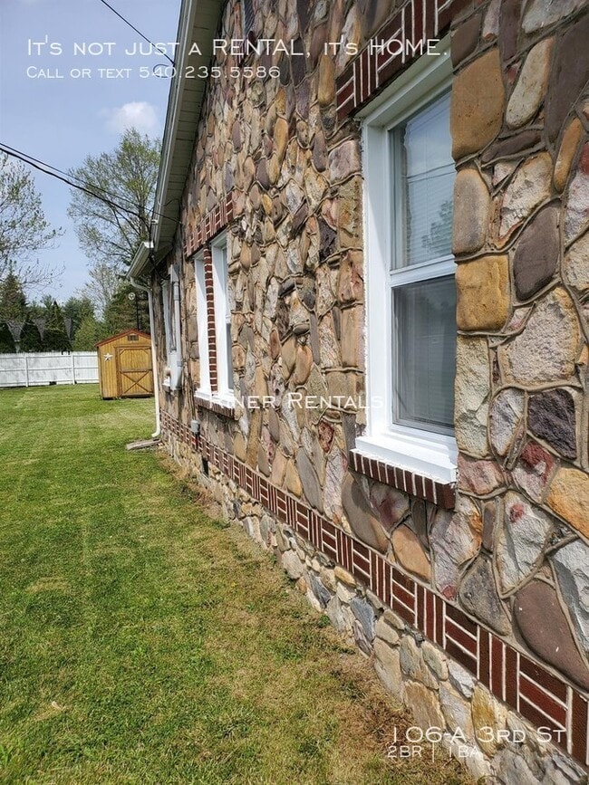 106 3rd St Rental House Rental in Grottoes, VA