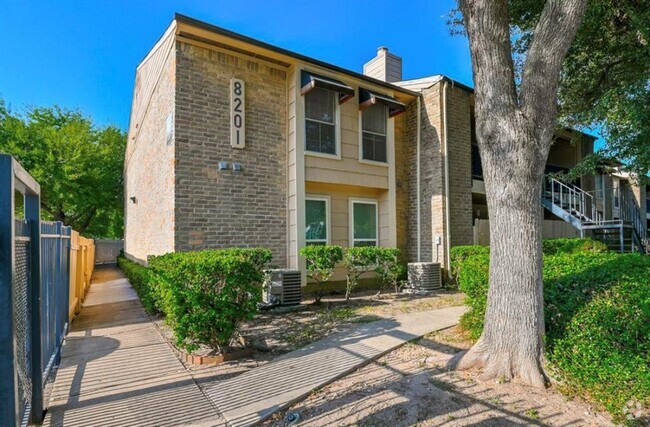 Building Photo - 8201 Richmond Ave. Unit 2 Rental