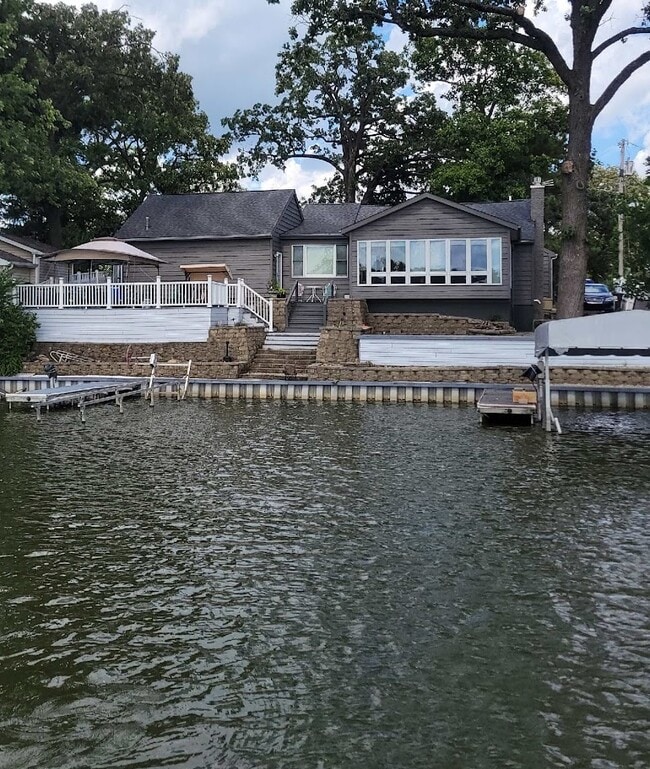 Building Photo - 417 Lakeview Ct Rental