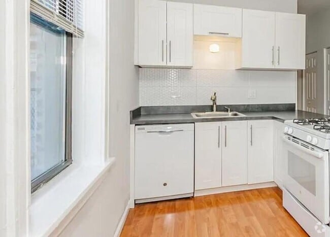 Building Photo - 2 bedroom in Chicago IL 60622 Unit 3R Rental