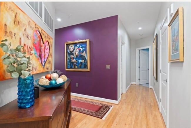 Photo - Centerpointe- Urban luxury living!!