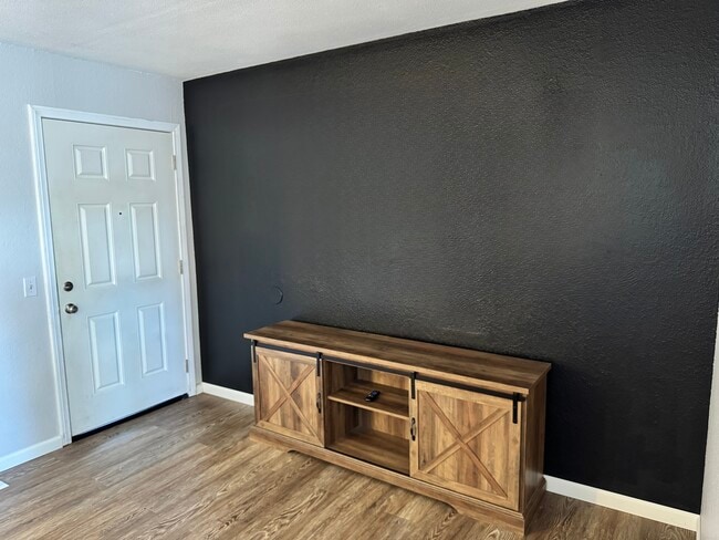 Photo - 3619 43rd St Unidad Apt 6