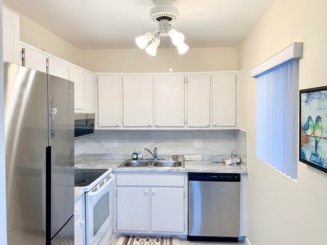 Photo - 2880 Lake Osborne Dr Unit 205