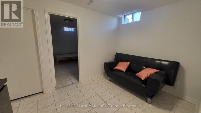 Photo - 75 Maitland Dr