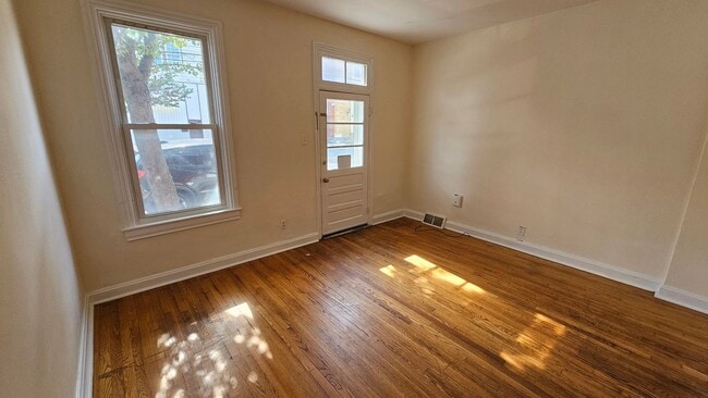 Photo - 3 Bedroom Duplex!