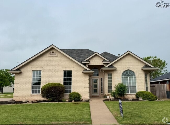 Building Photo - 5510 Long Leaf Dr Rental