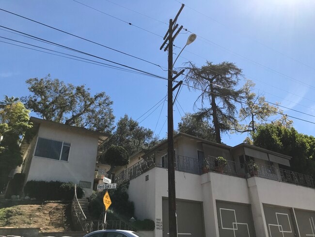 Edificio de 4 unidades - 1442 Verd Oaks Dr Unidad 1442 A Verd Oaks Drive