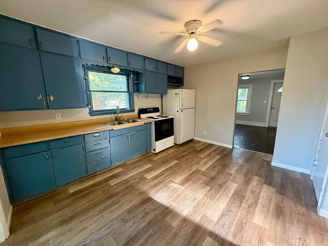 Photo - 3 Bed 1 Bath Single Family Home in Rothschild