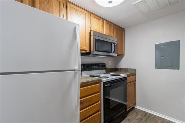 Photo - 449 Harris St Unit 103C