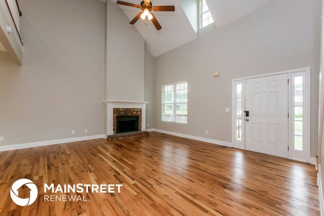 Photo - 136 Lawrence Dr