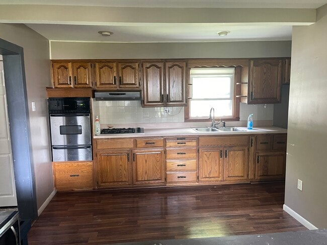 Photo - 702 W Joliet St