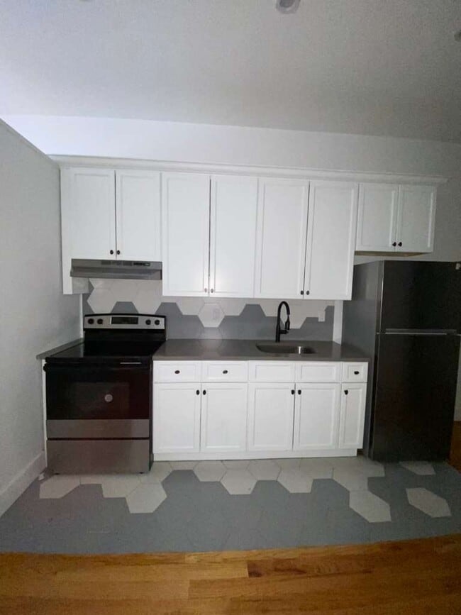 Building Photo - 155 Elliot St Unit 301