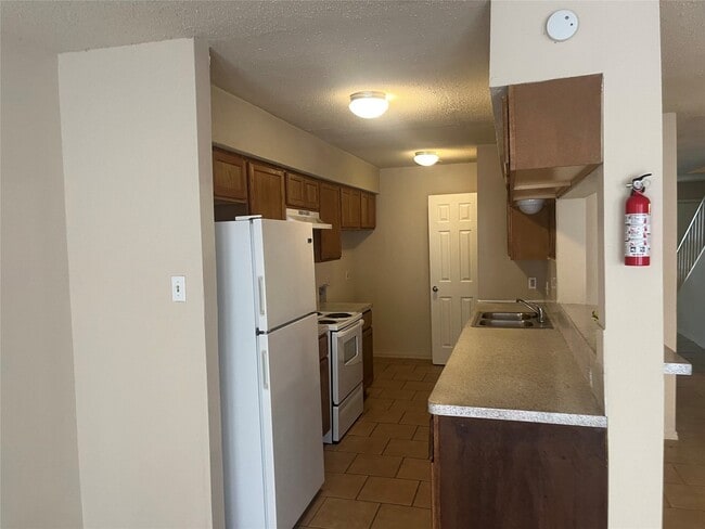 Photo - 15411 Weldon Dr Condo