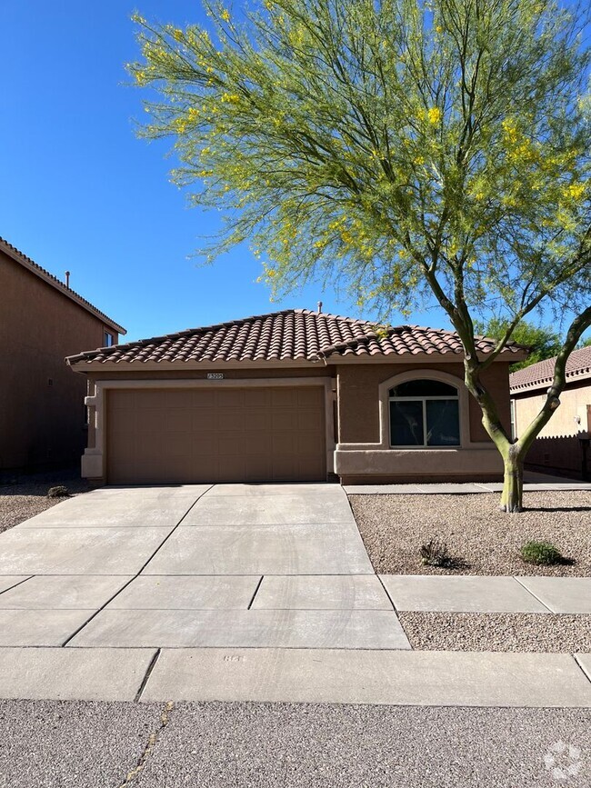 Building Photo - RANCHO DEL LAGO - 3 Bedroom 2 Bath - Price... Rental