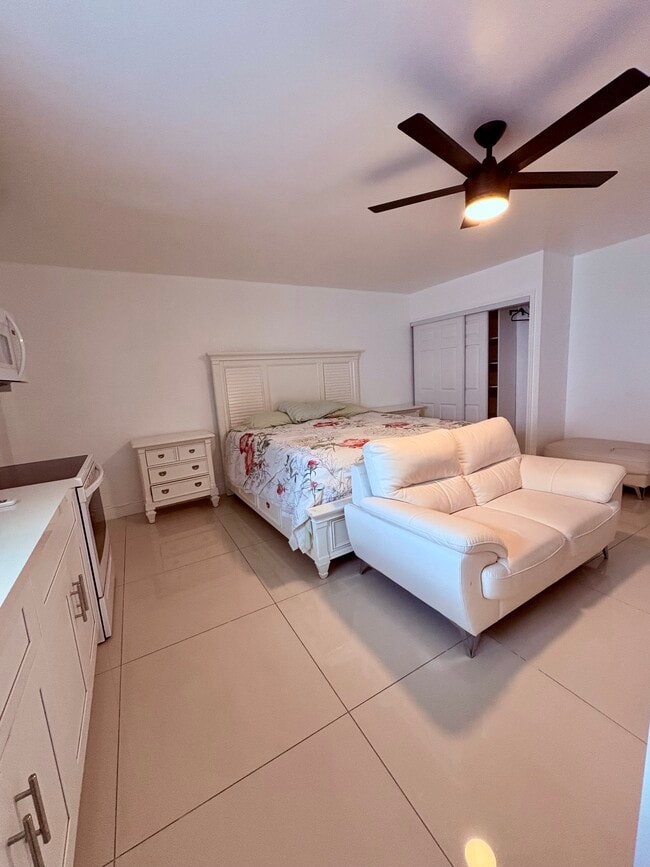 Photo - 8505 Southampton Dr