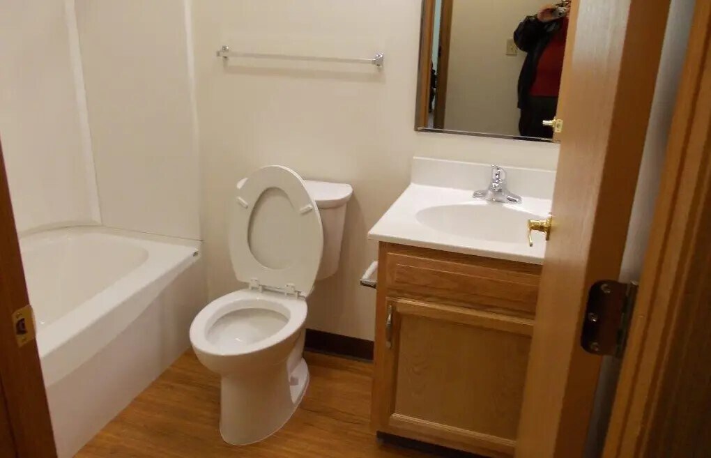 Photo - 808 Treewood Dr