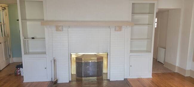 Living room - 6008 8th Ave Apartments Unit #1