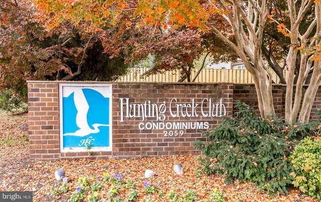 Photo - 2059 Huntington Ave Unidad 1103