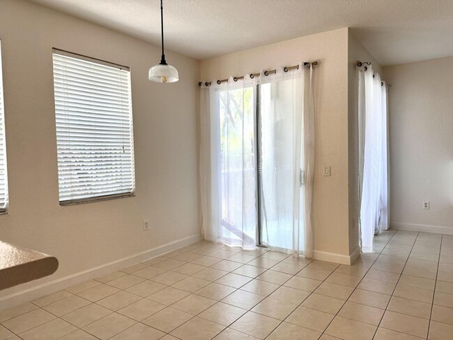 Photo - 1002 Shoma Dr
