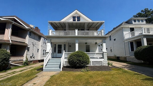 Building Photo - 1591 Warren Rd Unit Lower