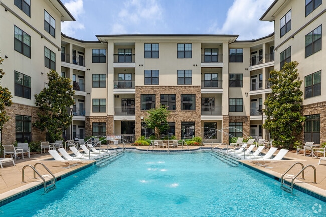 Building Photo - Avalon at Seven Springs