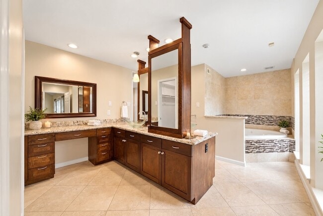219 Big Hollow Ln