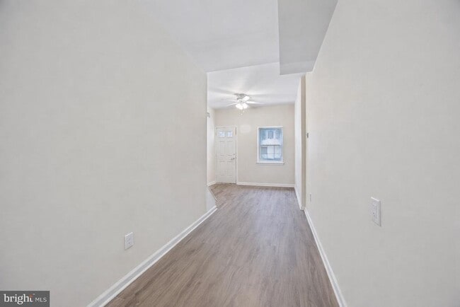 Photo - 1359 Crease St