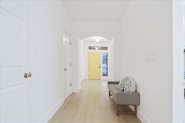 Photo - 712 Arrowood Pl