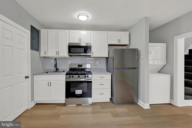 618 Chestnut Hill Ave Unidad 2A