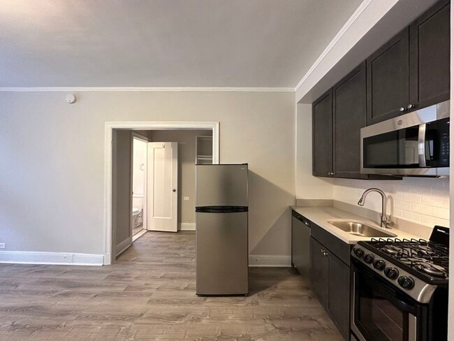 Photo - 3335 W Diversey Ave Unidad 031