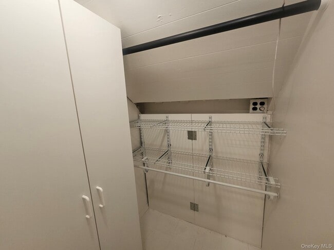 Photo - 804 Hampshire Rd