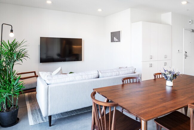 Photo - 5544 Bonner Ave