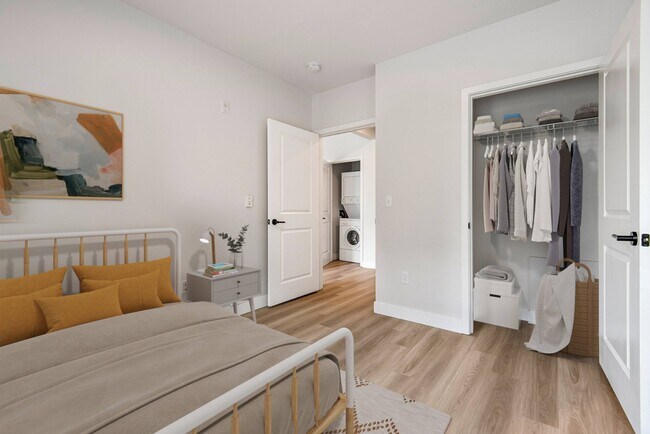 Photo - Queen Anne Collection