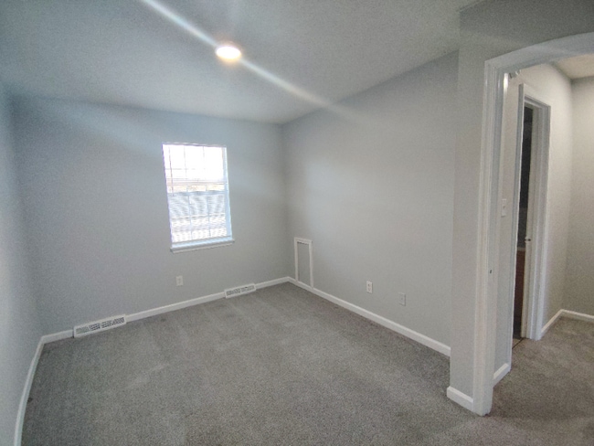 Photo - 4 Ferguson Dr