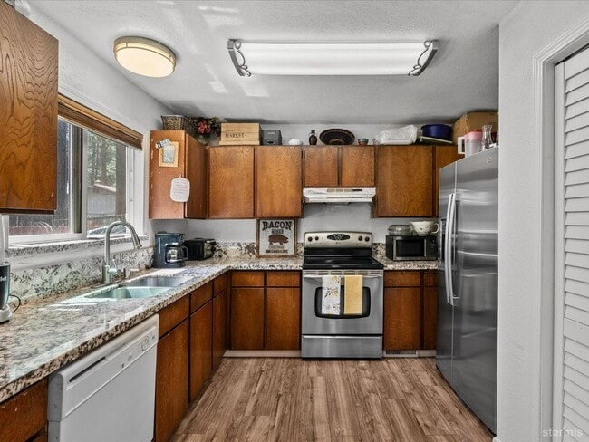 Photo - Nicely updated duplex 2Bd unit available s...