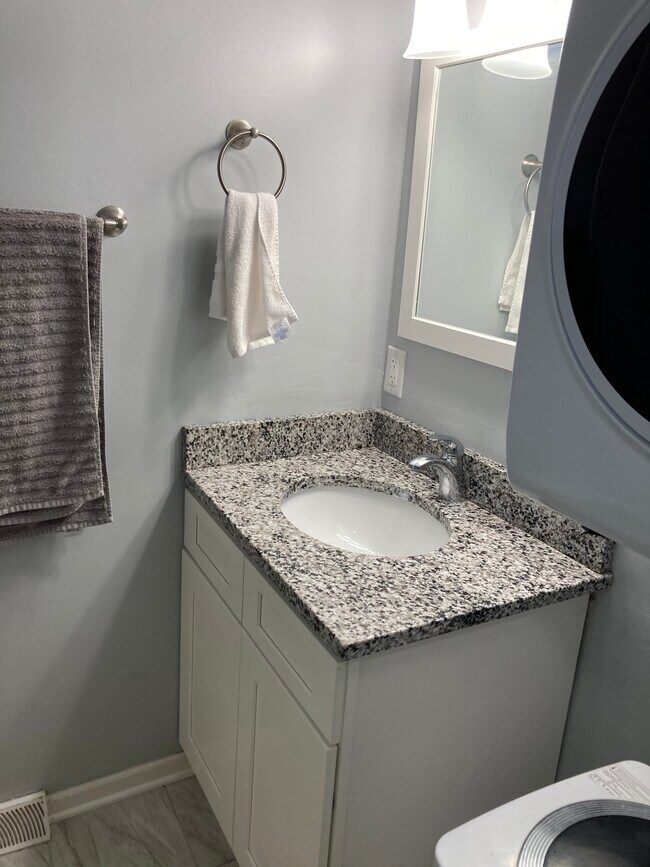 Photo - 780 Ann St Unidad 780