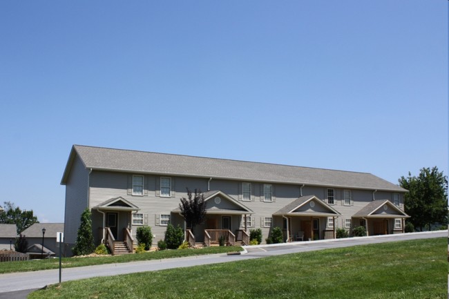 Boones Creek Village Townhomes - Boones Creek Village Townhomes