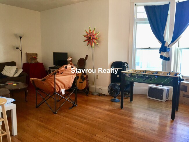 Photo - 1673 Beacon St Unidad 2 Rental