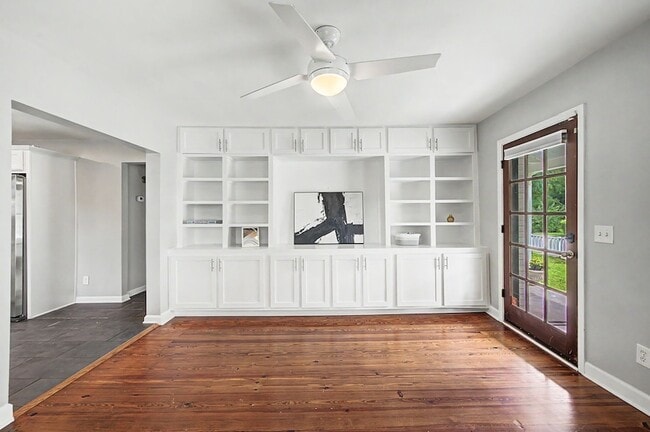Photo - 353 9th Ave N