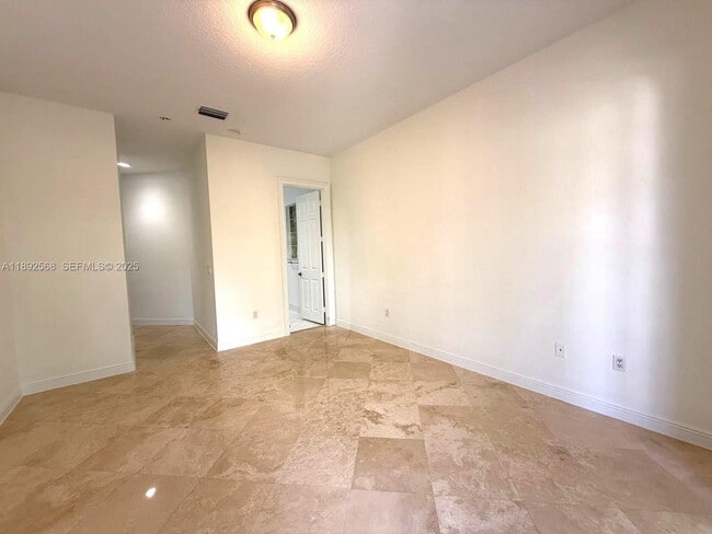 Photo - 996 Sanibel Dr