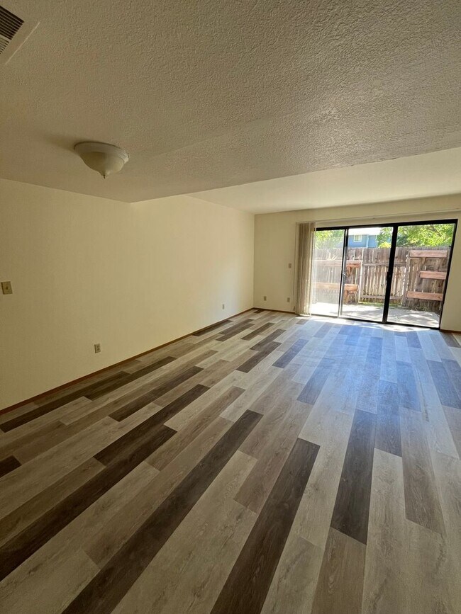870 Adams St Unit 870 Adams Street, Unit C