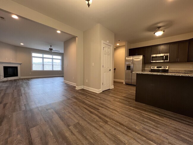 Photo - 104 Pasture Ln