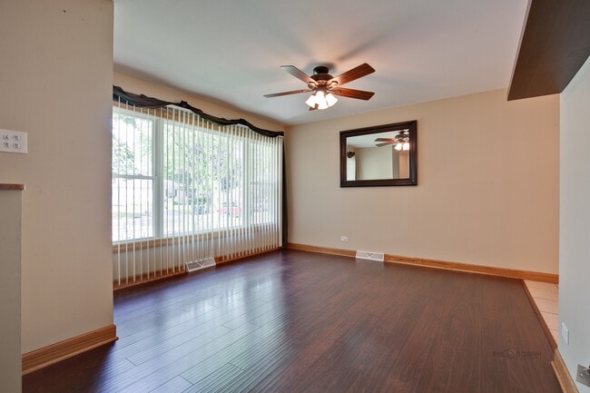 Photo - 648 N Greenview Ave