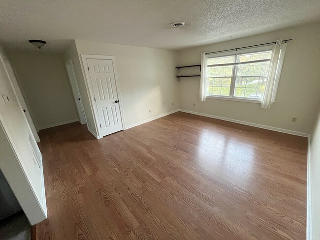 Photo - 25A Pine Ln Unit 25A Pine Lane Apt 7